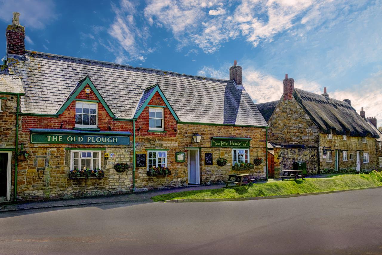 The Old Plough Hotel Oakham Bagian luar foto
